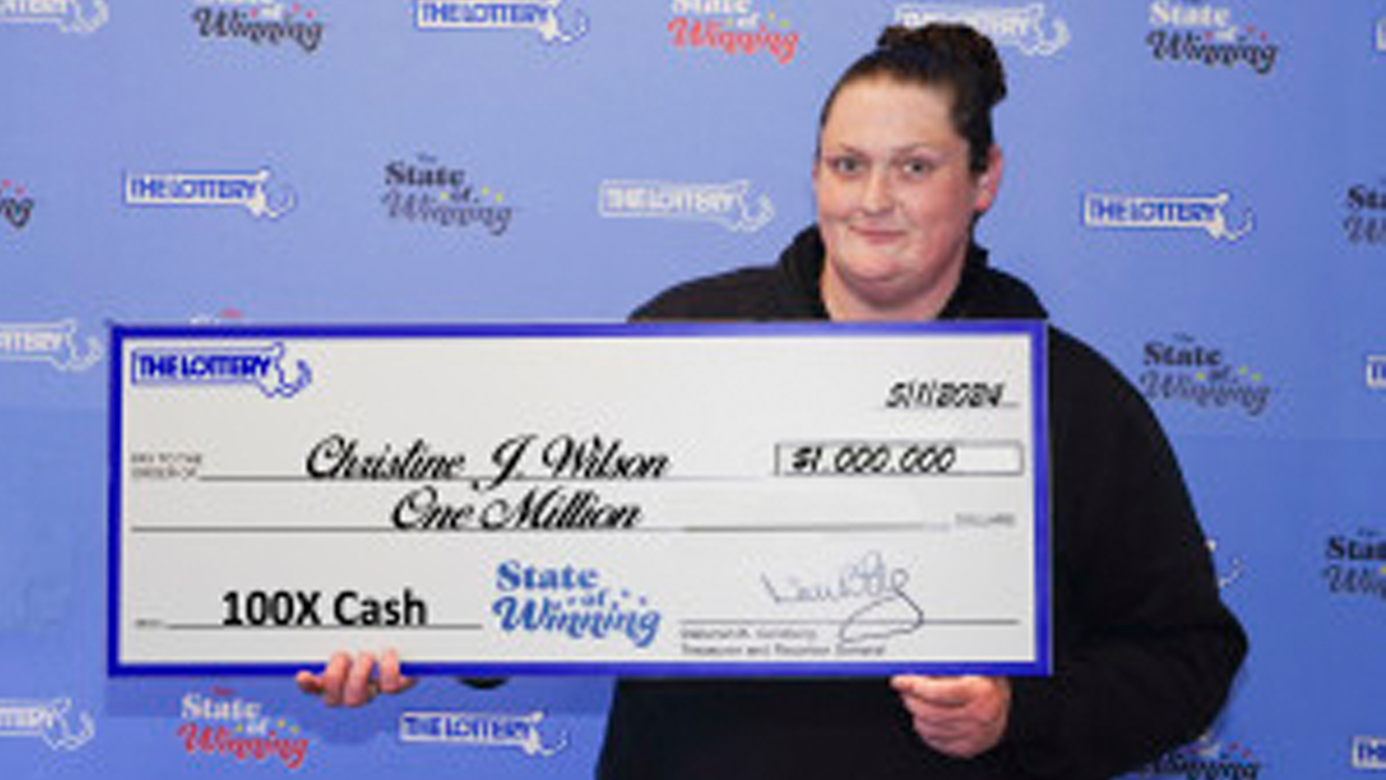 马萨诸塞州一名女子 10 周内第二次赢得 100 万美元彩票奖金
